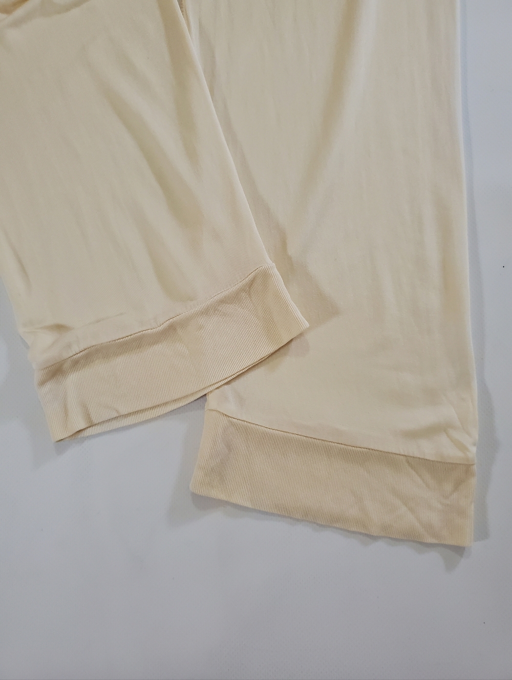 2651 * WinterSilks Silk Capri Crop Pants Cream Base Layer Pajamas Size L - Picture 5 of 11